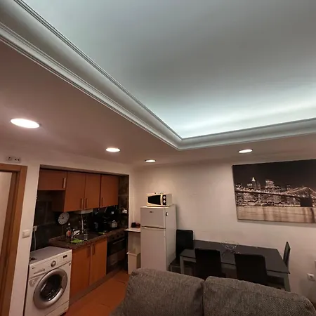 Apartment Estudio Que Compoe Se Por Uma Peca Com Cozinha Integrada Um Banheiro *