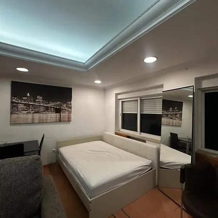 Apartment Estudio Que Compoe Se Por Uma Peca Com Cozinha Integrada Um Banheiro